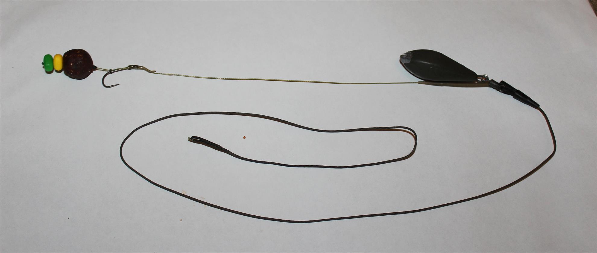 O montura de vara.. - Foarte important!! Interzis a se folosi agrafe/varteje/opritoare mai sus de plumb!!! 